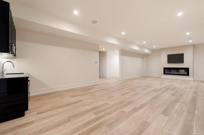 357 Edge Of Woods Rd, House other with 8 bedrooms, 11 bathrooms and null parking in Southampton NY | Image 23