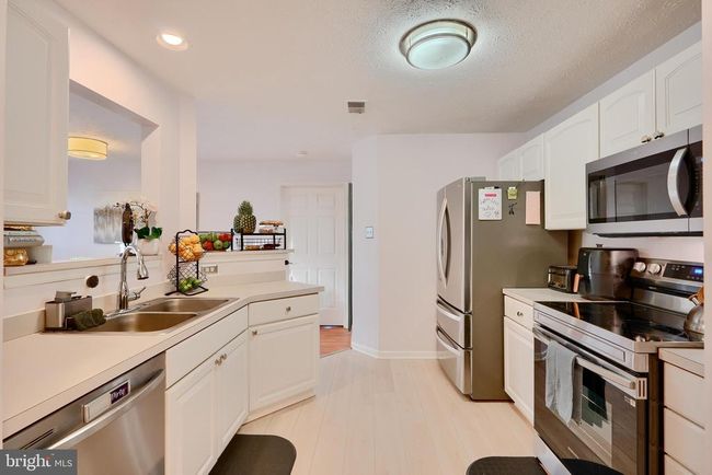 3031 - 3031 Hunting Ridge Dr, Condo with 2 bedrooms, 2 bathrooms and null parking in OWINGS MILLS MD | Image 8