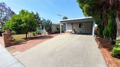 8649 Cantaloupe Ave, Panorama City, CA, 91402-3323 | Card Image