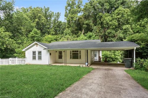 301 Lloyd St, Eden, NC, 27288-3134 | Card Image