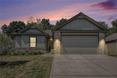 208 S Marimack Ct, Kearney, MO, 64060-7556 | Card Image
