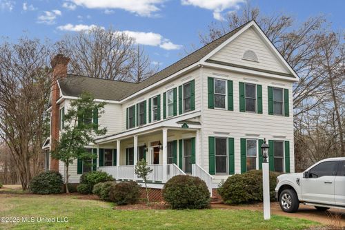 11 Oak Knoll Dr, Clarksdale, MS, 38614-1900 | Card Image