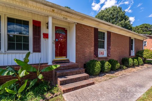 1725 Lakedell Dr, Charlotte, NC, 28215-2013 | Card Image