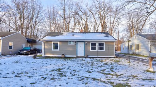 7 Stewart St, Waterloo, NY, 13165-1620 | Card Image