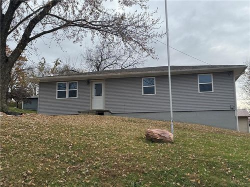 114 Hickory St, Mound City, MO, 64470-9200 | Card Image