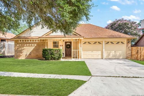 7810 Forest Briar, Live Oak, TX, 78233-4311 | Card Image