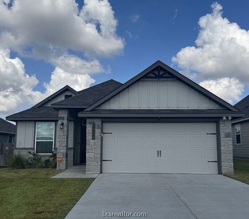 1340 Kingsgate Dr, Bryan, TX, 77807-4884 | Card Image
