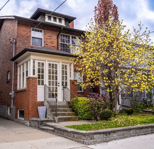 82 Sellers Avenue, York, ON, M6E3T6 | Card Image