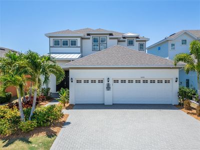 5243 Wishing Arch Drive, House other with 4 bedrooms, 3 bathrooms and null parking in Apollo Beach FL | Image 3