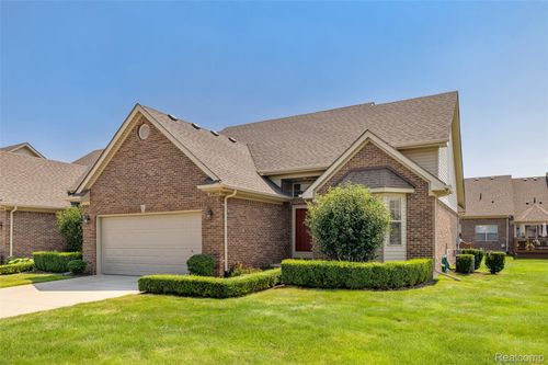 20822 Knobs Hollow Dr, Macomb, MI, 48044-6326 | Card Image