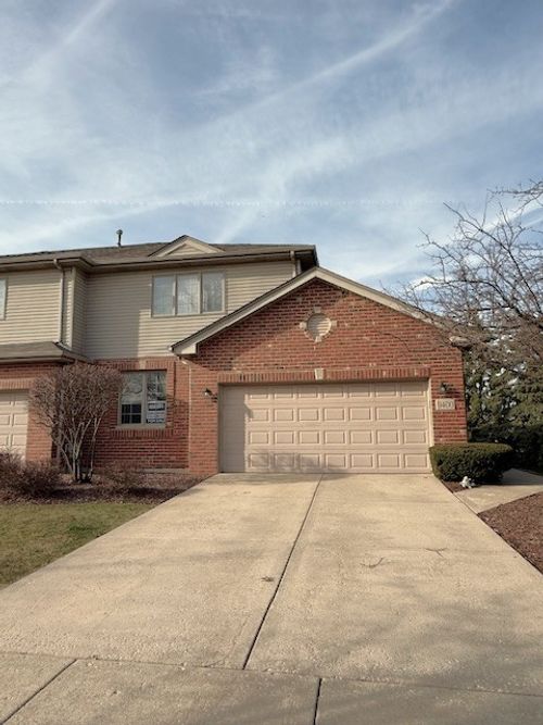 9400 Caledonia Dr, Tinley Park, IL, 60487-6001 | Card Image