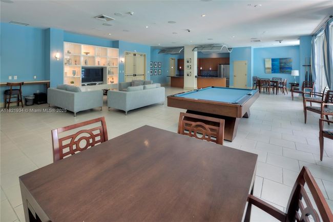 APT-626 - 2000 N Bayshore Dr, Condo with 1 bedrooms, 1 bathrooms and null parking in Miami FL | Image 27