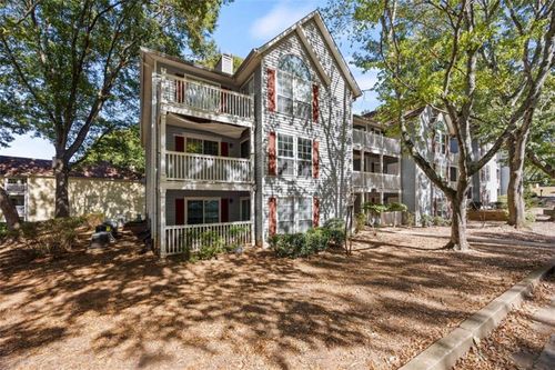 211 Cobblestone Trl, Avondale Estates, GA, 30002-1224 | Card Image