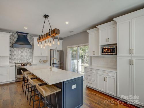 2125 Ashley River Rd, Waxhaw, NC, 28173-6921 | Card Image