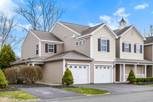 51 Governor Cir, Albany, NY, 12208-1549 | Card Image