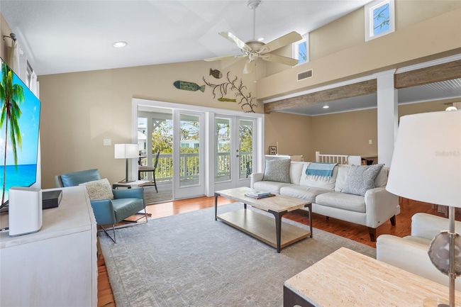 111 Faubel St, House other with 3 bedrooms, 3 bathrooms and null parking in Siesta Key FL | Image 23