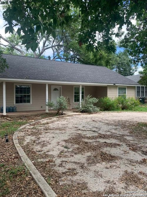 1510 Owens St, San Marcos, TX, 78666-2915 | Card Image