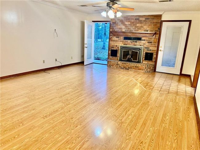 Living room w | Image 12