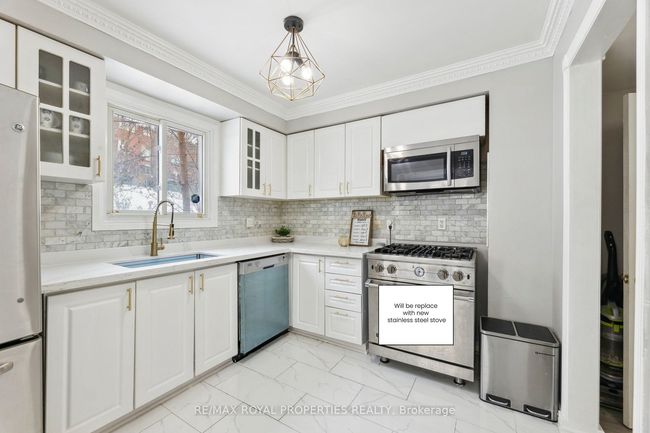15 Woodward Cres, House other with 3 bedrooms, 2 bathrooms and 3 parking in Ajax ON | Image 5
