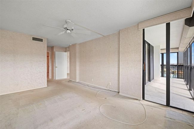 APT-1201 - 9415 Blind Pass Rd, Condo with 2 bedrooms, 2 bathrooms and null parking in ST PETE BEACH FL | Image 18
