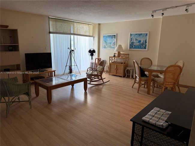 APT-707 - 401 Ocean Dr, Condo with 0 bedrooms, 1 bathrooms and null parking in Miami Beach FL | Image 16