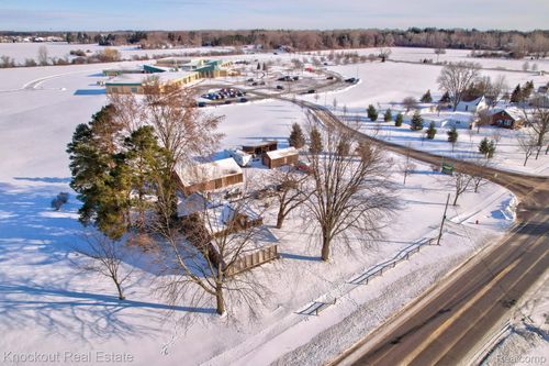 6180 Shattuck Rd, Saginaw, MI, 48603-2616 | Card Image