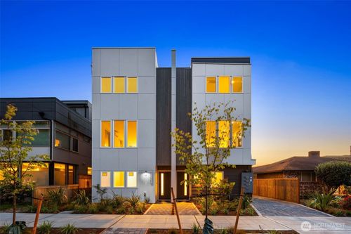 4123 Chilberg Ave Sw, Seattle, WA, 98116 | Card Image