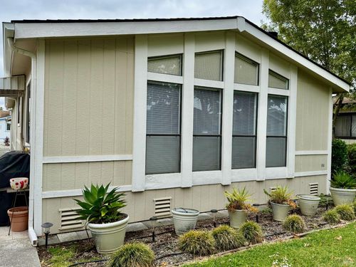 1556 Royal Oak Drive, Petaluma, CA, 94954 | Card Image