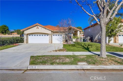 15918 Katherine St, Fontana, CA, 92335 | Card Image