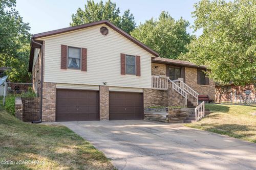 805 Troy Dr, Jefferson City, MO, 65109-6115 | Card Image
