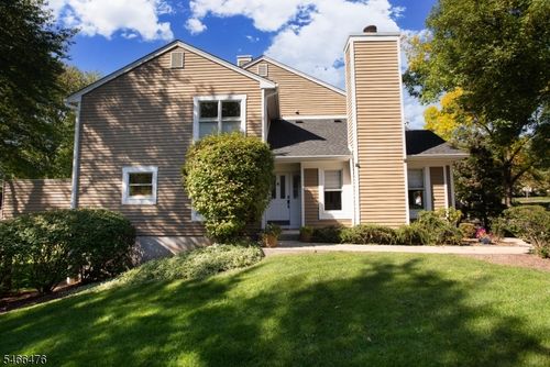 5 Eton Ct, Bedminster, NJ, 07921-1601 | Card Image