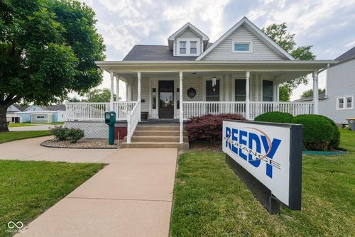 703 N Ewing St, Seymour, IN, 47274-1230 | Card Image