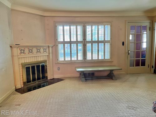 582 W Breckenridge St, Ferndale, MI, 48220-2910 | Card Image