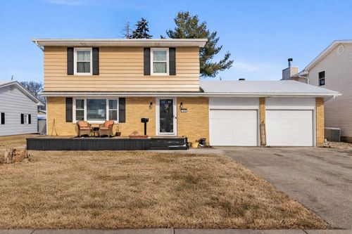 900 14th Pl, Camanche, IA, 52730-1206 | Card Image