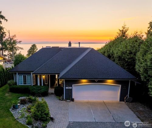 8613 Semiahmoo Dr, Blaine, WA, 98230-9314 | Card Image