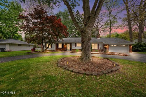 3658 Lauderdale Dr, Toledo, OH, 43615-1152 | Card Image