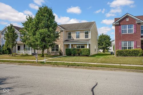 3370 Shadow Creek Blvd, Columbus, IN, 47201-1448 | Card Image