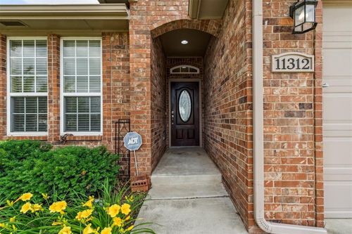 11312 Nw 121st Pl, Yukon, OK, 73099-8141 | Card Image