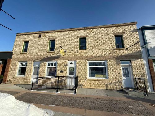 {{alt}} | Card Image