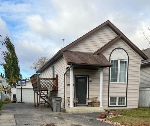6226 90 St, Grande Prairie, AB, T8W2M3 | Card Image