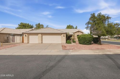 724 N Ash Dr, Chandler, AZ, 85224-8248 | Card Image