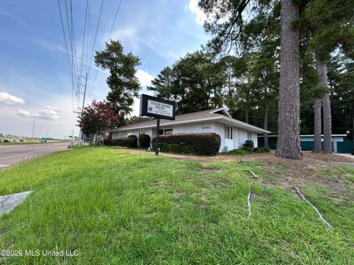5444 I 55 N, Jackson, MS, 39211-4027 | Card Image