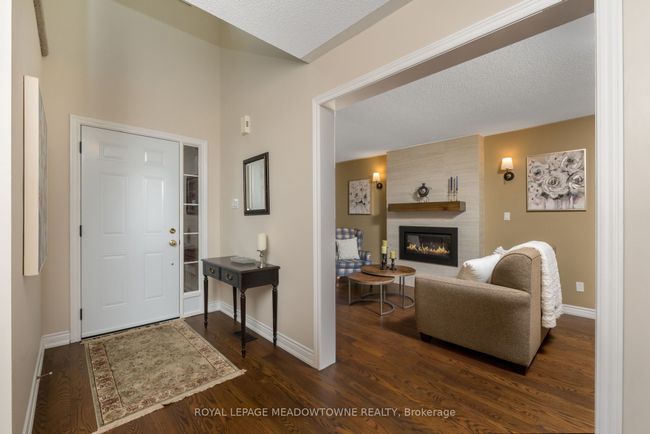 206 Eaton St, House other with 5 bedrooms, 4 bathrooms and 2 parking in Georgetown ON | Image 4
