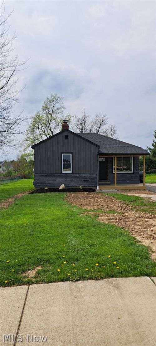 894 N Carpenter Road, Brunswick, OH, 44212 | Card Image