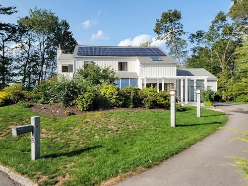 30 Clearview Dr, Nashua, NH, 03062-2558 | Card Image