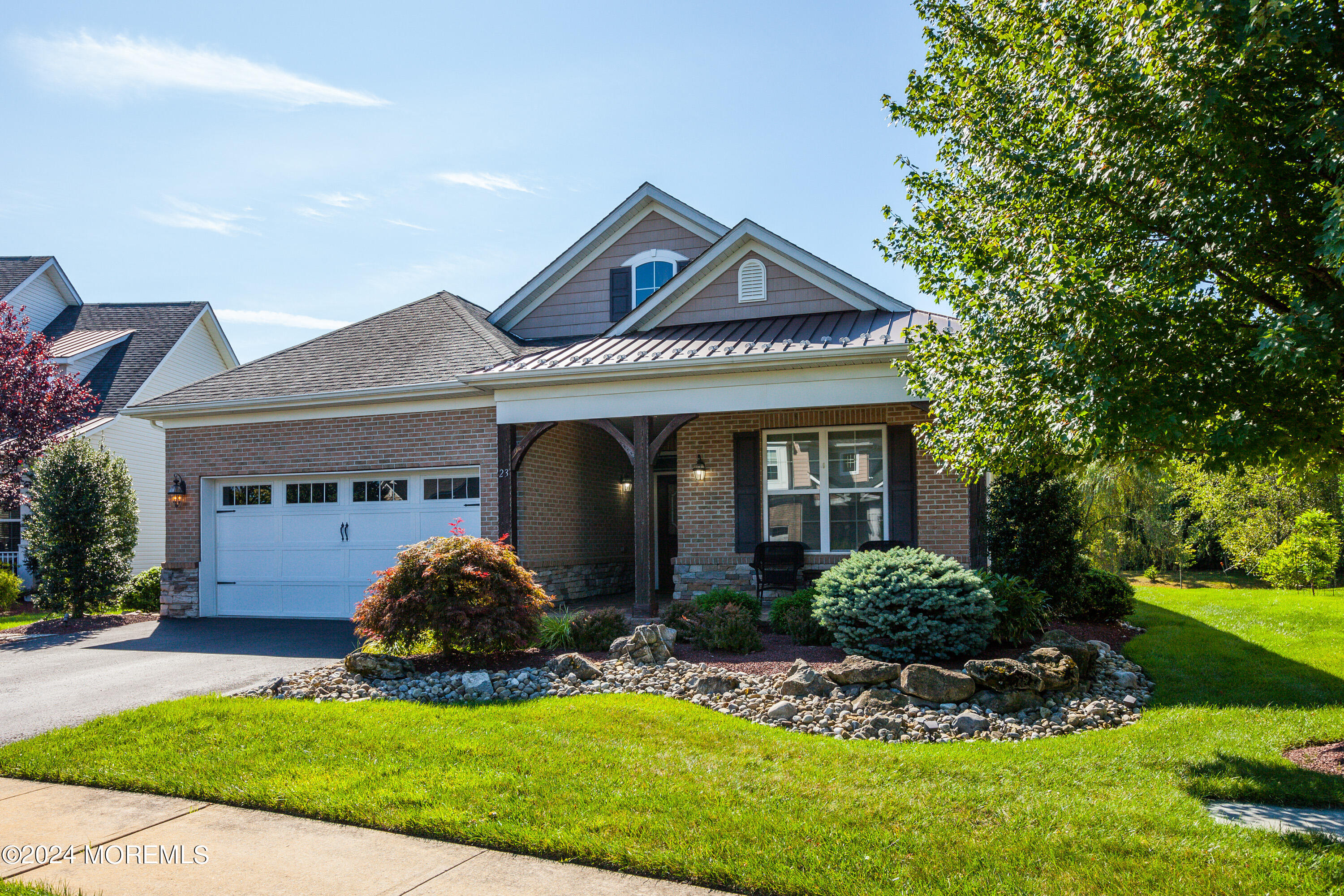 Corsica Ct, Farmingdale, NJ 07727