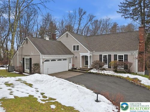 128 Stoneleigh Dr, East Stroudsburg, PA, 18301-9265 | Card Image