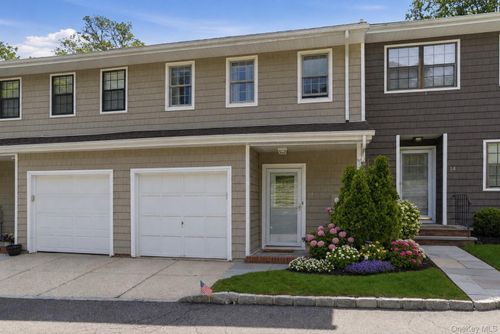 13 Pine St, Huntington, NY, 11743-4246 | Card Image