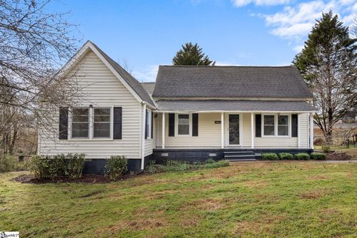 1 Frost St, Pelzer, SC, 29669-1403 | Card Image