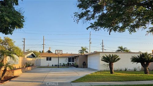 952 S Emerald Street, Anaheim, CA, 92804 | Card Image